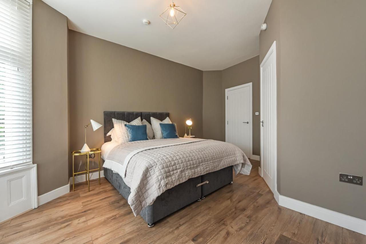 Apartment Modern Two Bed With En-suites And Private Parking Cardiff